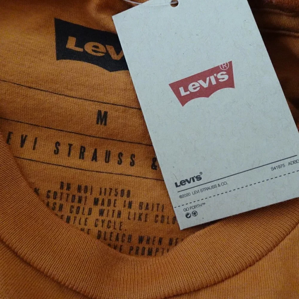 Levi's Long Sleeve T-Shirt Men's Size M Brown Spell Out Logo Flawed Read Descr